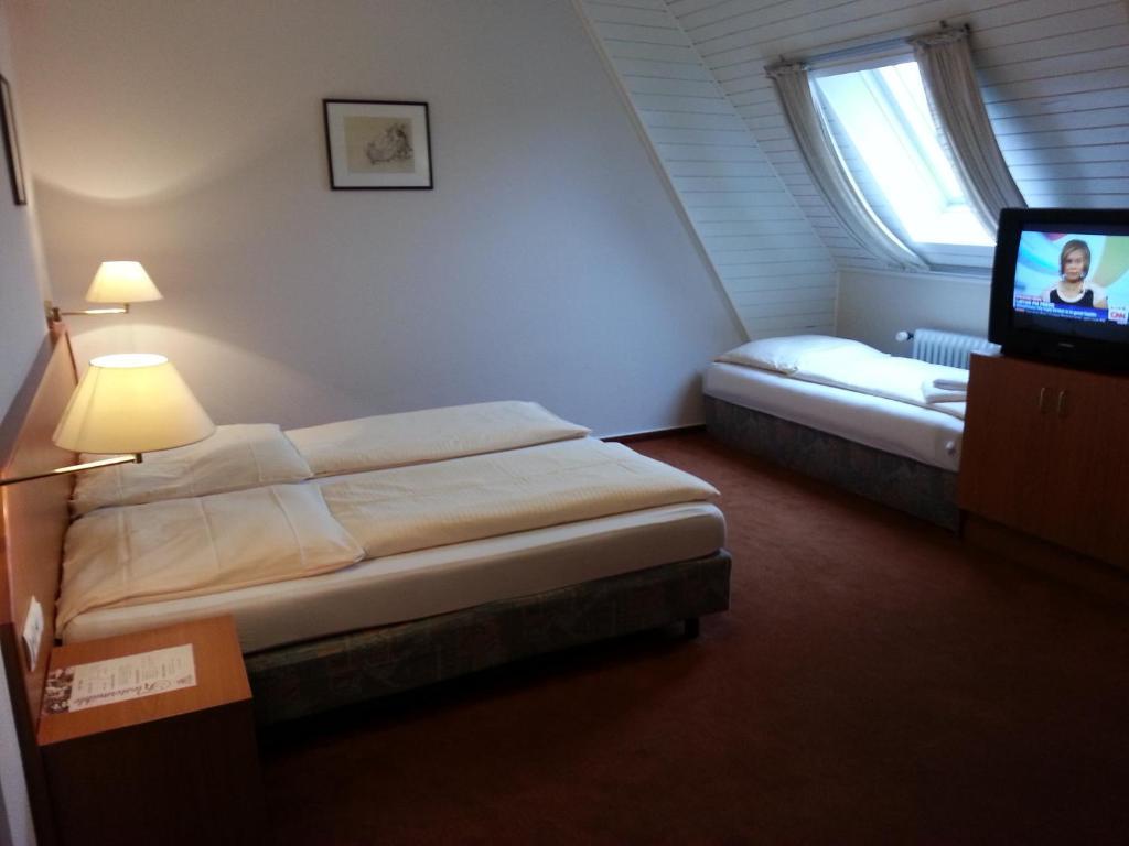 Hotel Restaurant Klostermuehle Reutlingen Phòng bức ảnh